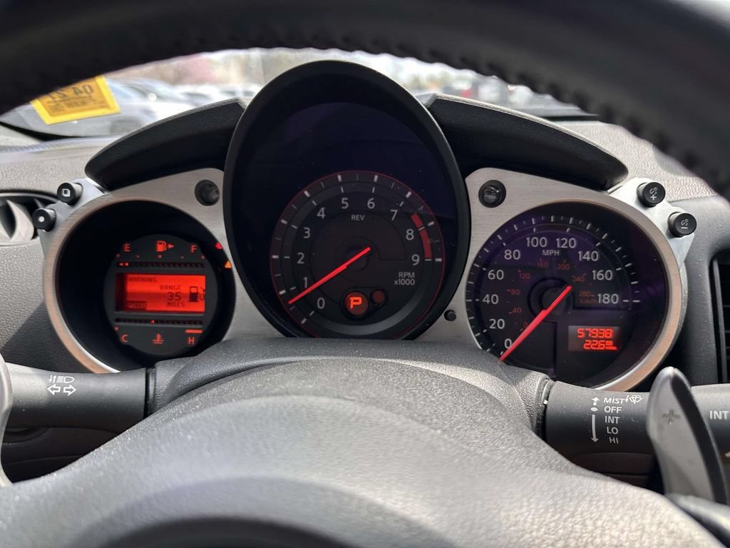 Used 2019 Nissan 370Z Roadster RWD image 17