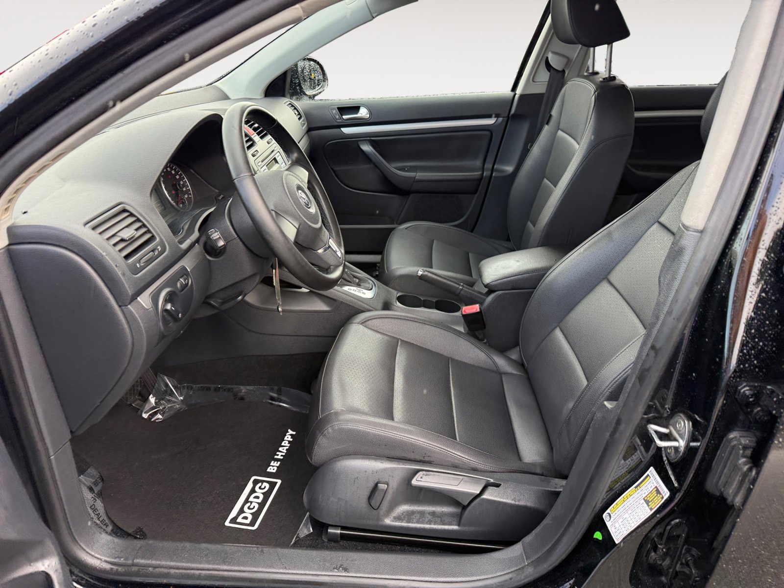 Used 2010 Volkswagen Jetta Limited Edition FWD image 10