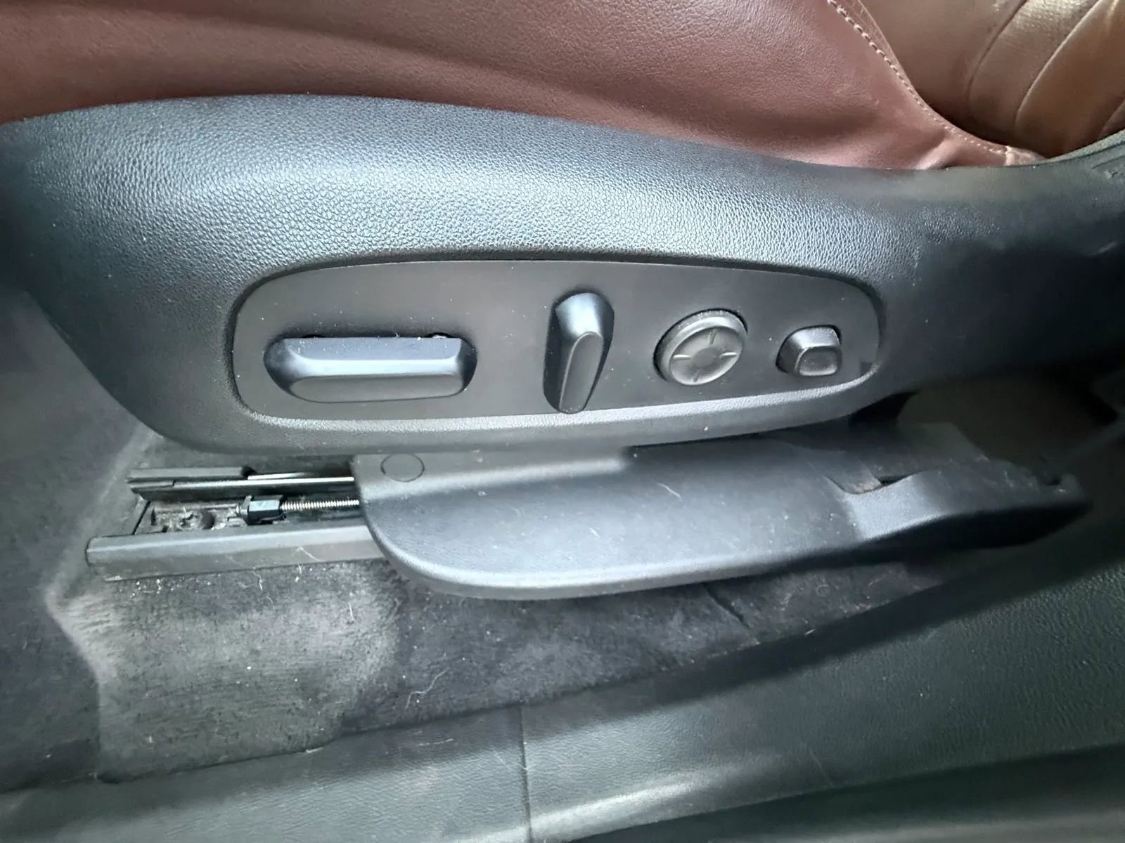 Used 2020 Buick Enclave Avenir w/ Avenir Technology Package image 18