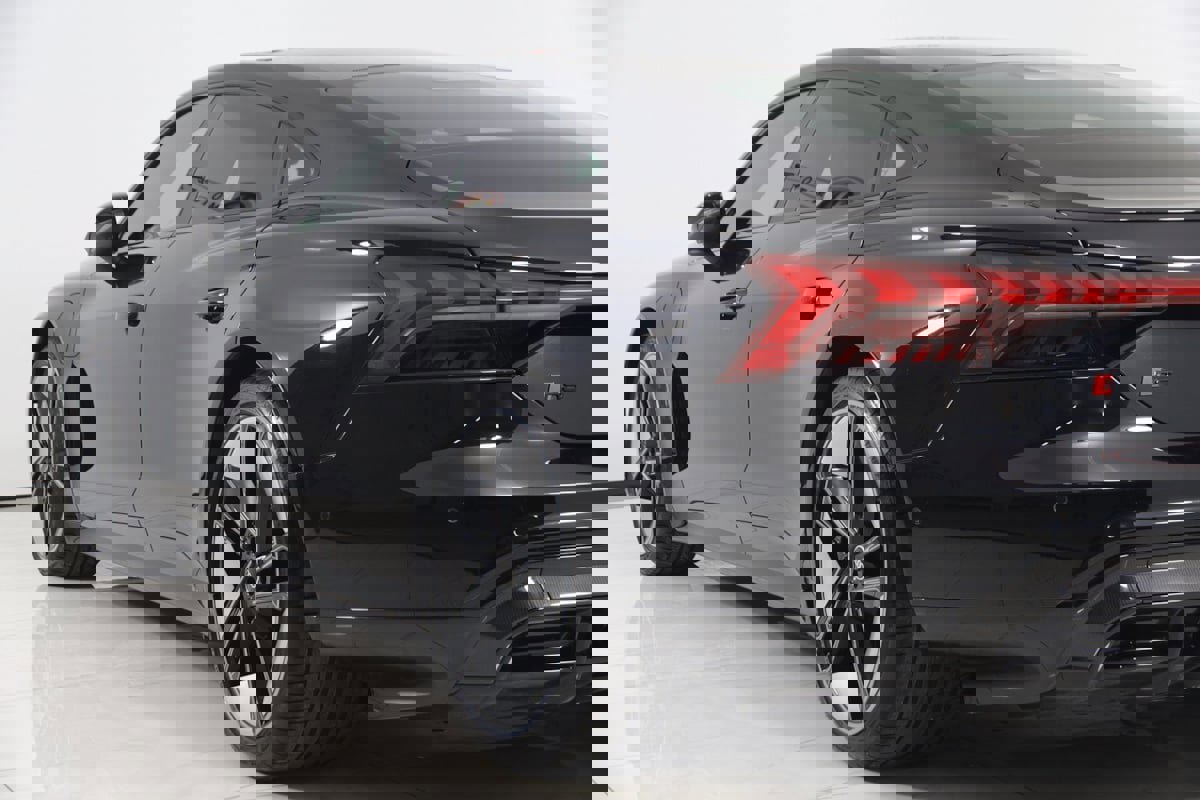 Used 2024 Audi RS e-tron GT w/ Carbon Performance Package image 35