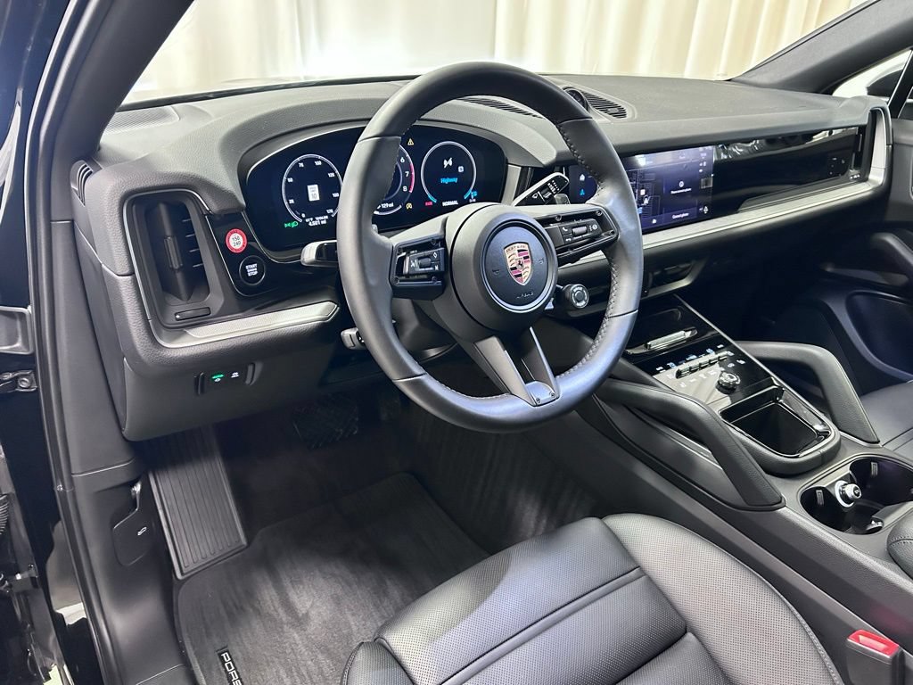 Used 2026 Porsche Cayenne Coupe AWD/4WD image 4