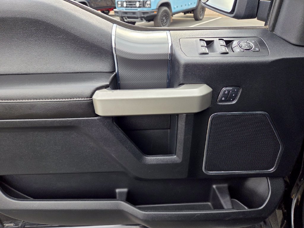 Used 2017 Ford F150 Lariat w/ Equipment Group 502A Luxury AWD/4WD image 17