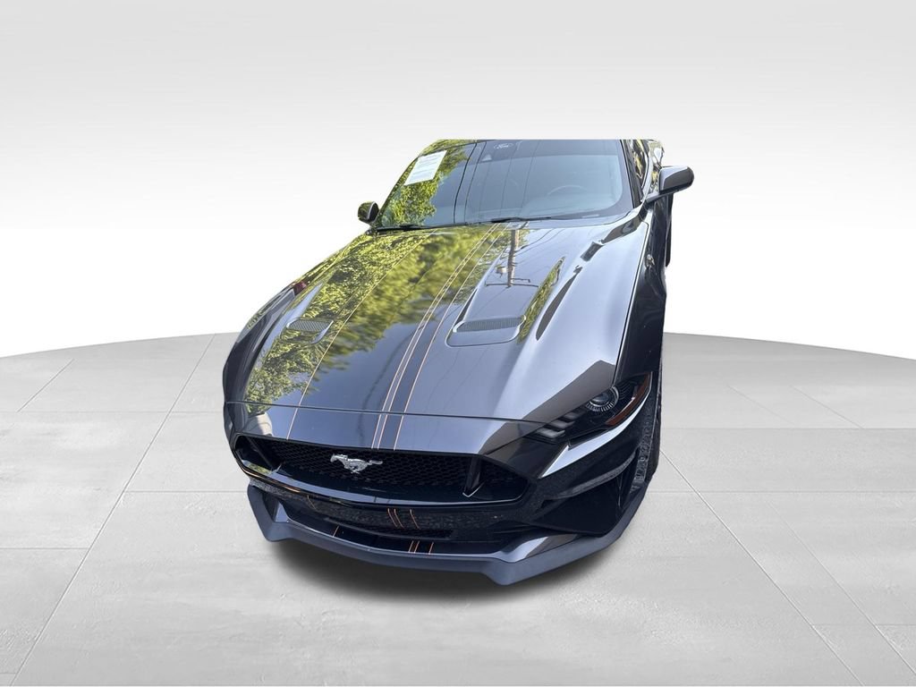 Used 2022 Ford Mustang GT Premium w/ GT Performance Package RWD image 3