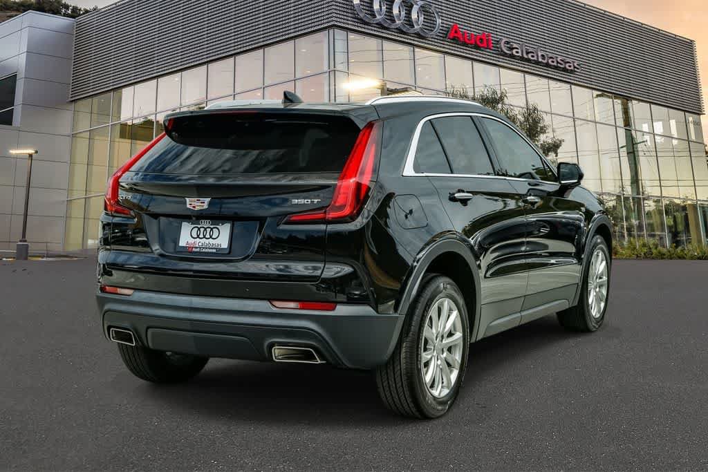 Used 2023 Cadillac XT4 Luxury w/ Cold Weather Package FWD image 4