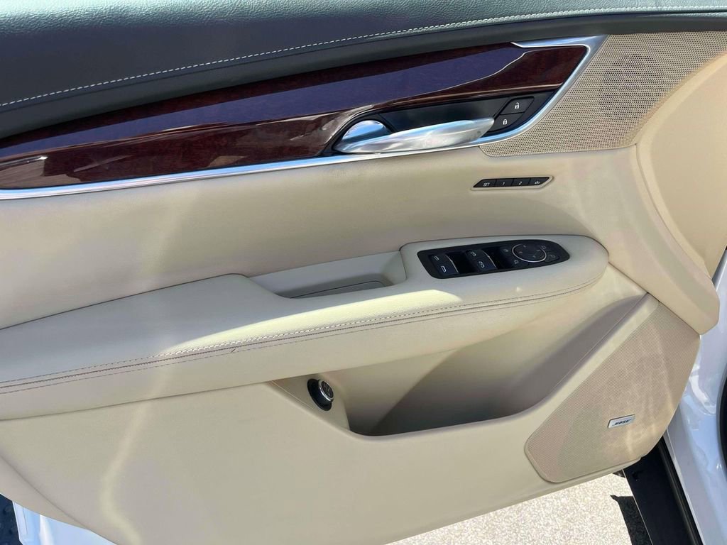 Used 2017 Cadillac XT5 Premium Luxury FWD image 24
