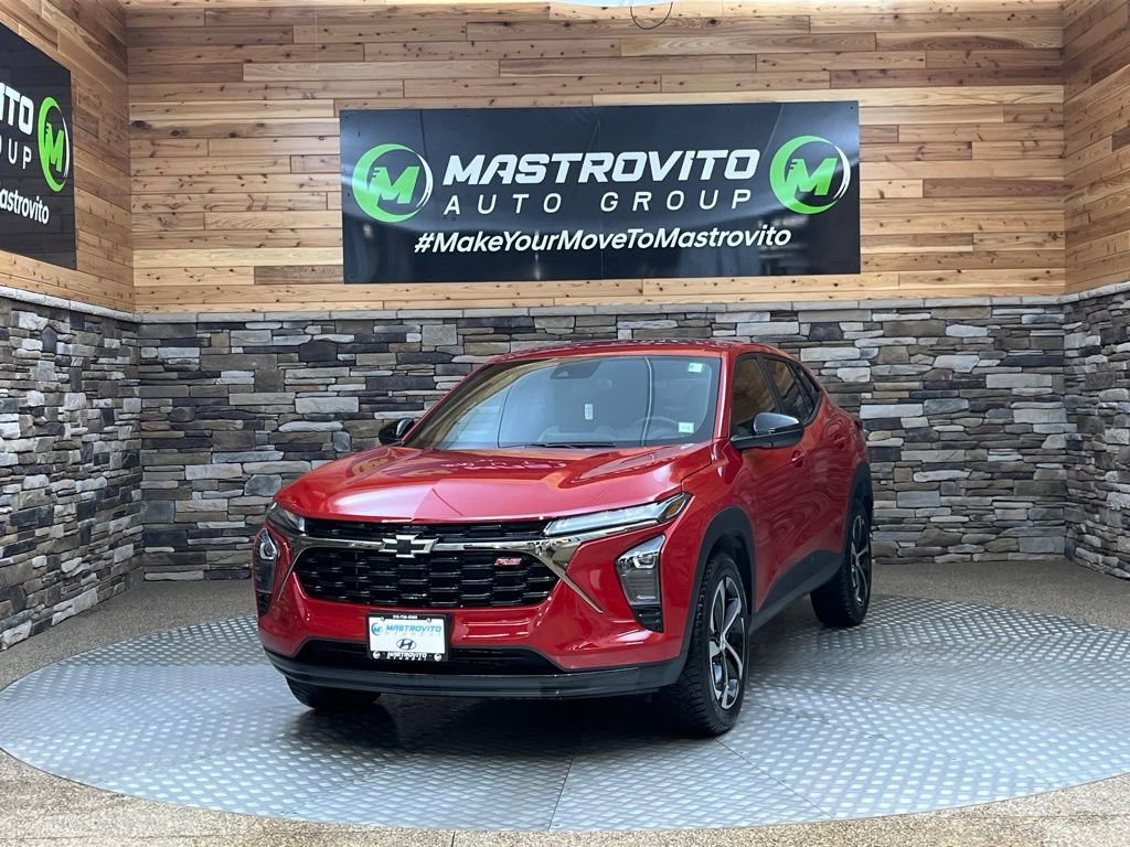 Used 2026 Chevrolet Trax RS w/ Sunroof Package image 4