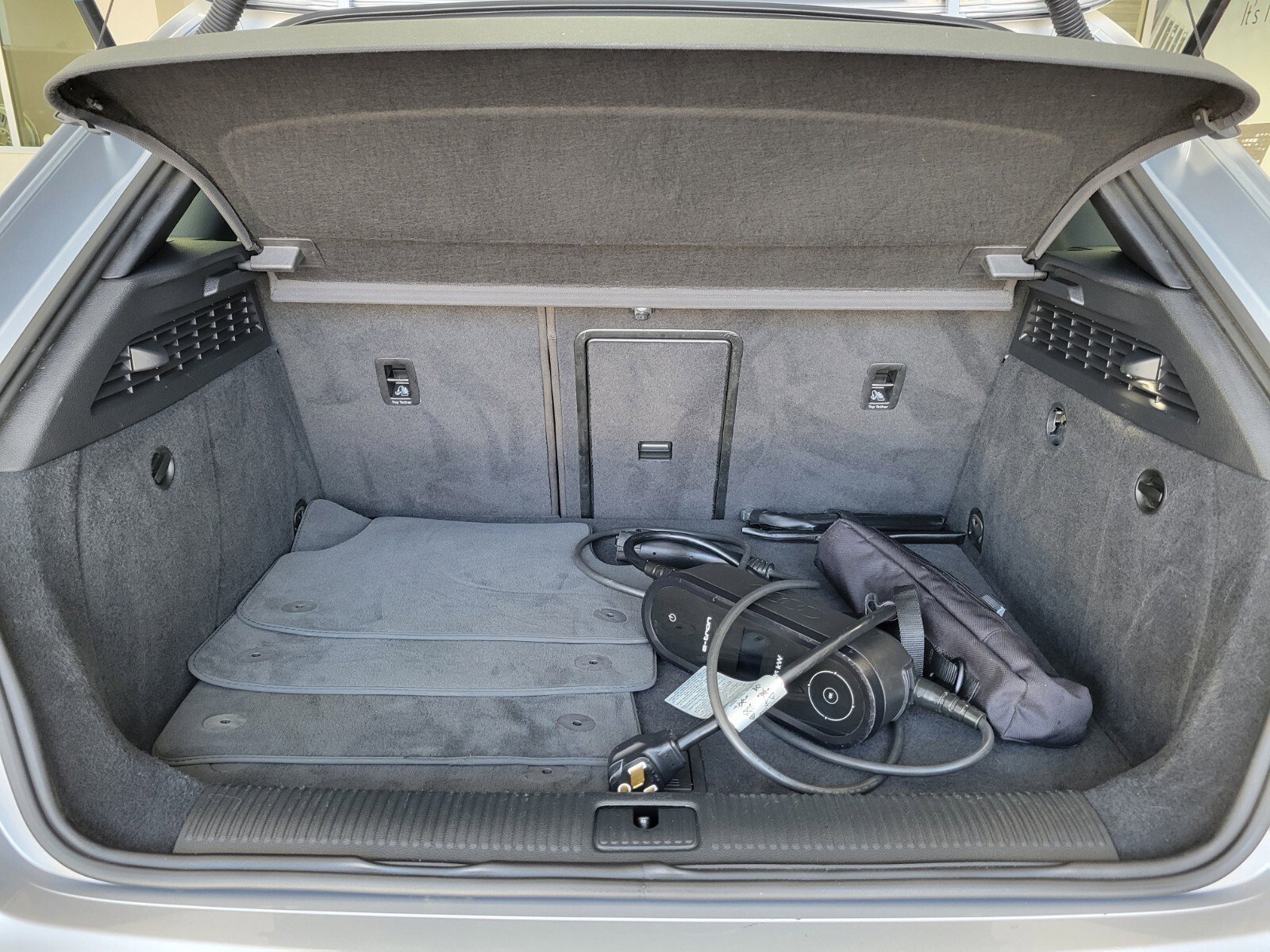 Used 2016 Audi A3 e-tron Premium w/ 17" Wheel Package image 15