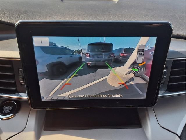 Used 2023 Ford Explorer XLT w/ Equipment Group 202A AWD/4WD image 23