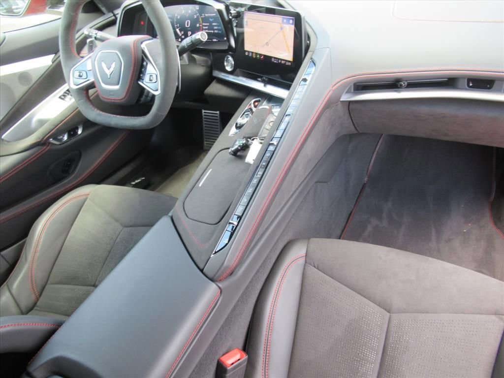 Used 2021 Chevrolet Corvette Stingray Premium Cpe w/ Z51 Performance Package image 10