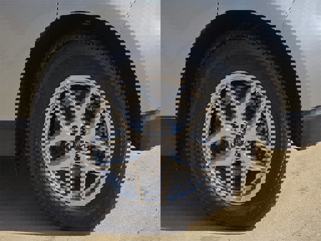 Used 2023 Ford Edge SEL image 28