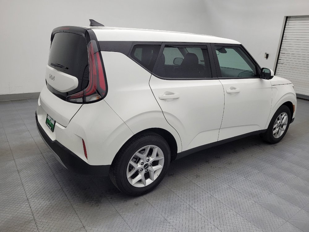 Used 2025 Kia Soul LX image 10