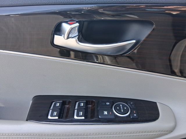 Used 2020 Kia Sorento LX image 14