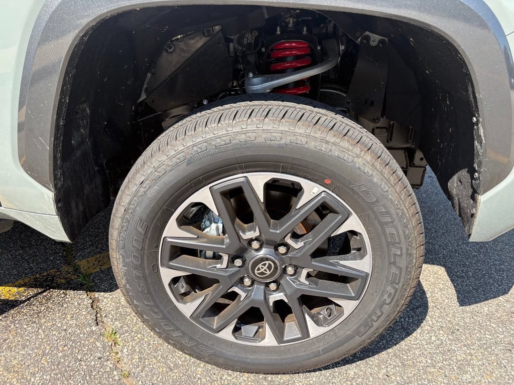 New 2026 Toyota Tundra Limited AWD/4WD image 33