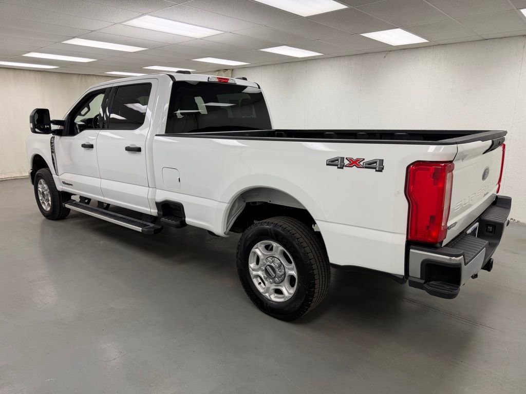 Used 2025 Ford F250 XLT AWD/4WD image 3