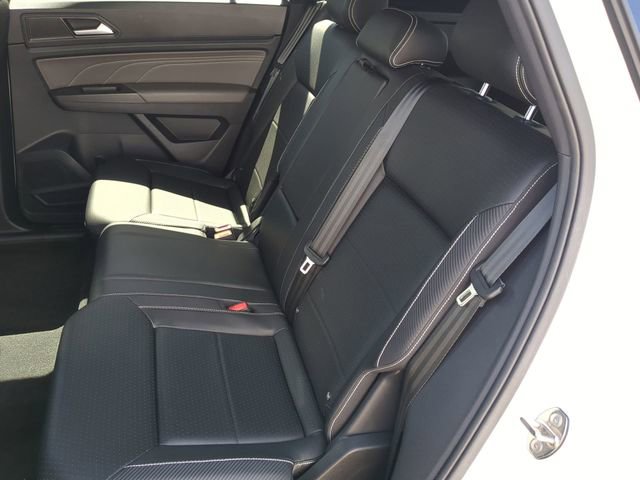 Certified 2023 Volkswagen Atlas Cross Sport SE w/ Black Wheel Package image 17