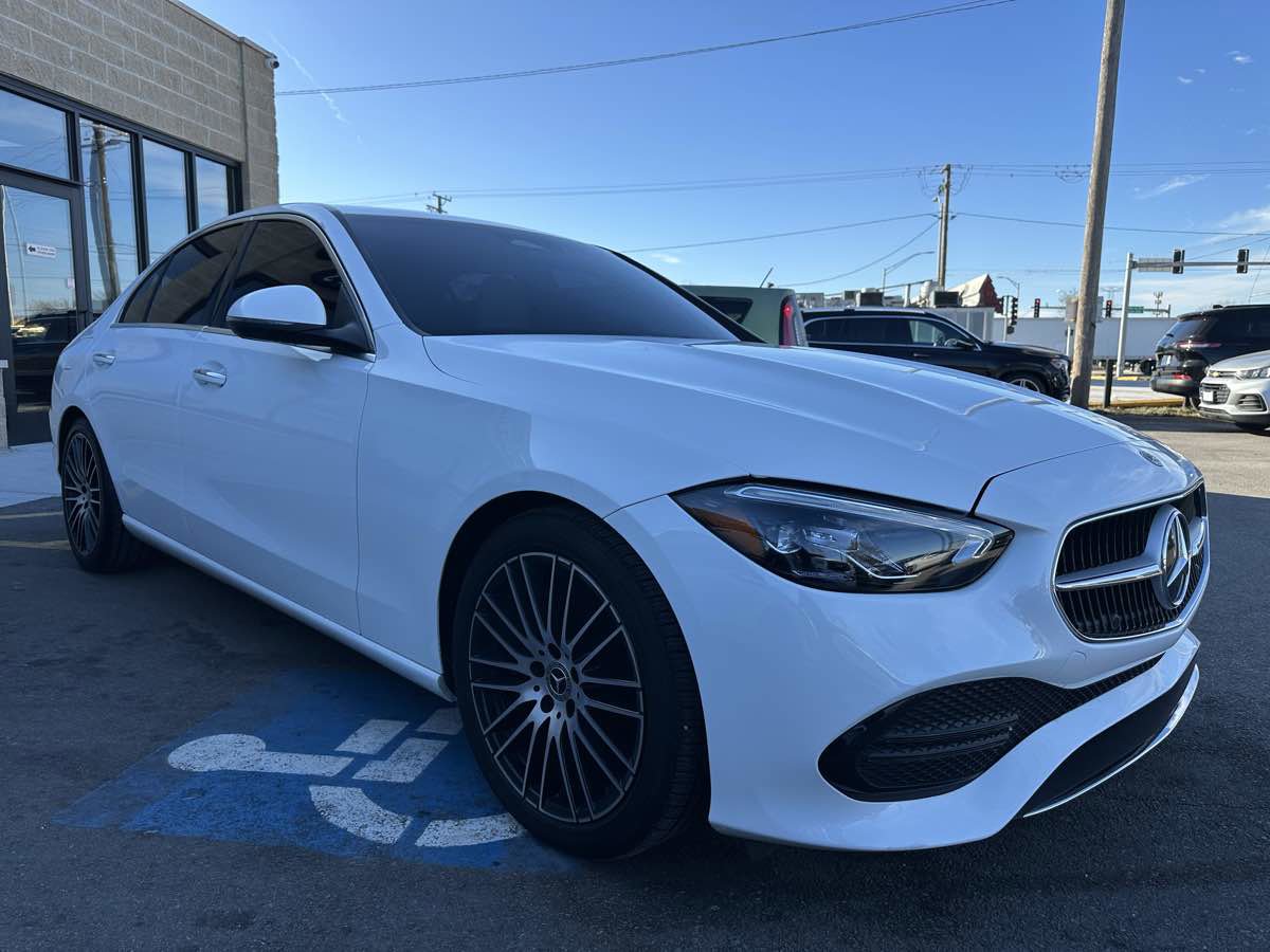 Used 2023 Mercedes-Benz C 300 4MATIC Sedan image 3