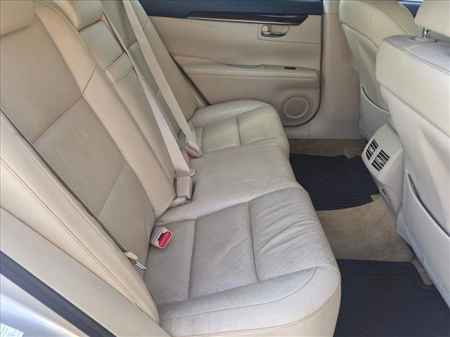 Used 2015 Lexus ES 350 w/ Luxury Package image 19