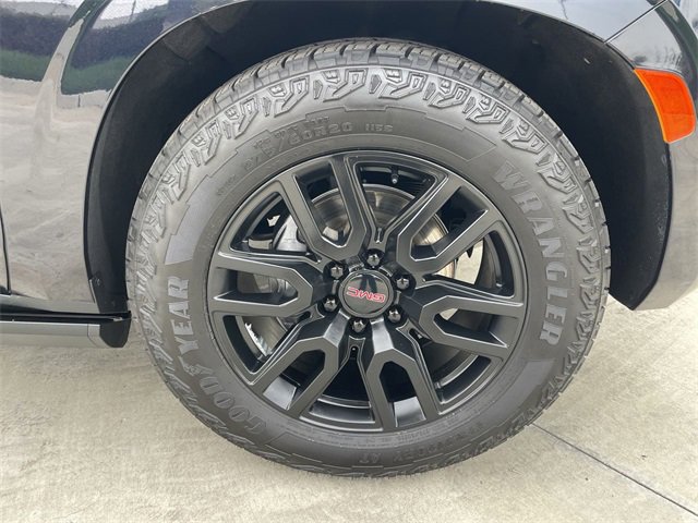 Used 2023 GMC Yukon AT4 w/ AT4 Premium Plus Package image 34