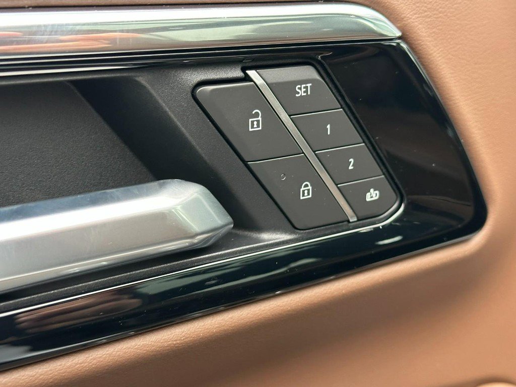 New 2026 Chevrolet Suburban High Country image 13