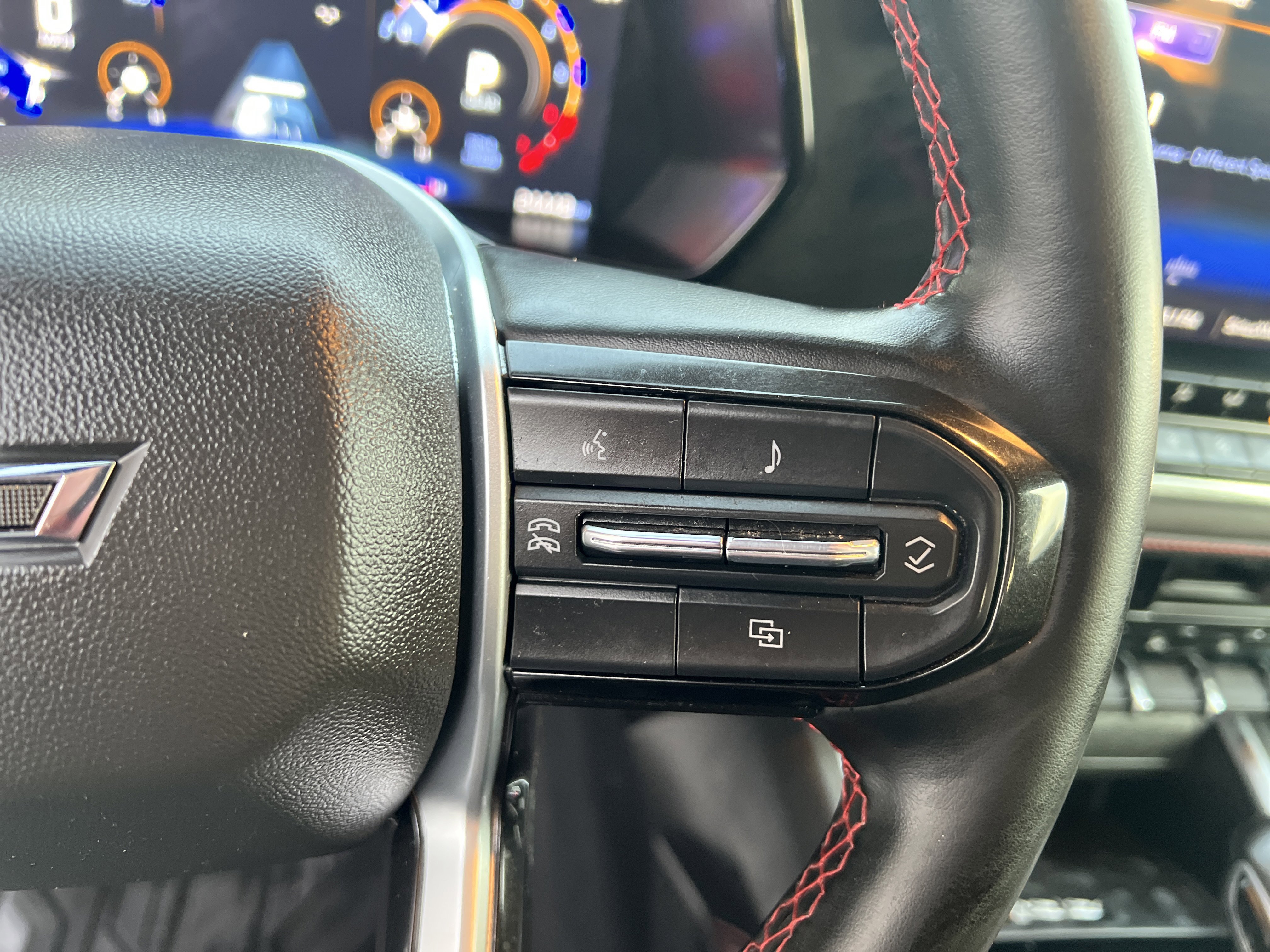 Certified 2024 Chevrolet Colorado Z71 w/ Z71 Convenience Package 2 image 20