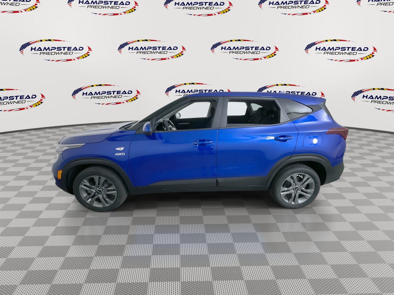 Used 2023 Kia Seltos LX AWD/4WD image 5