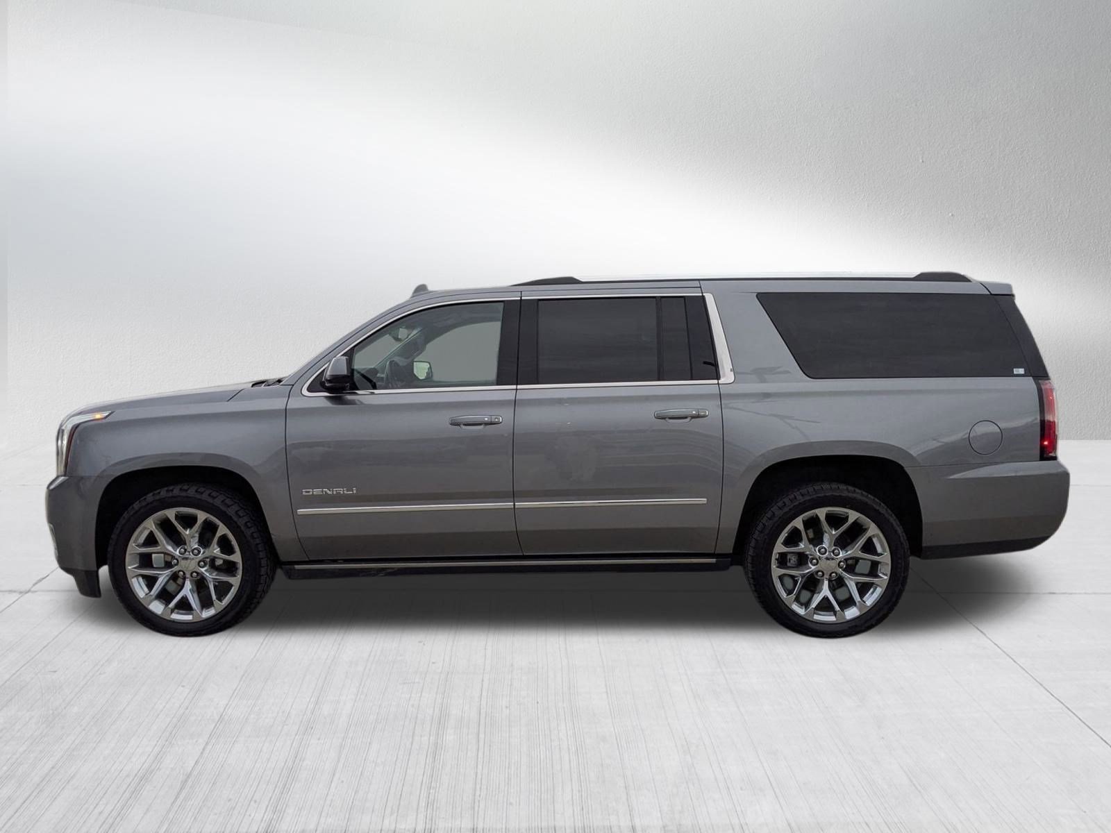 Used 2020 GMC Yukon XL Denali w/ Open Road Package image 3