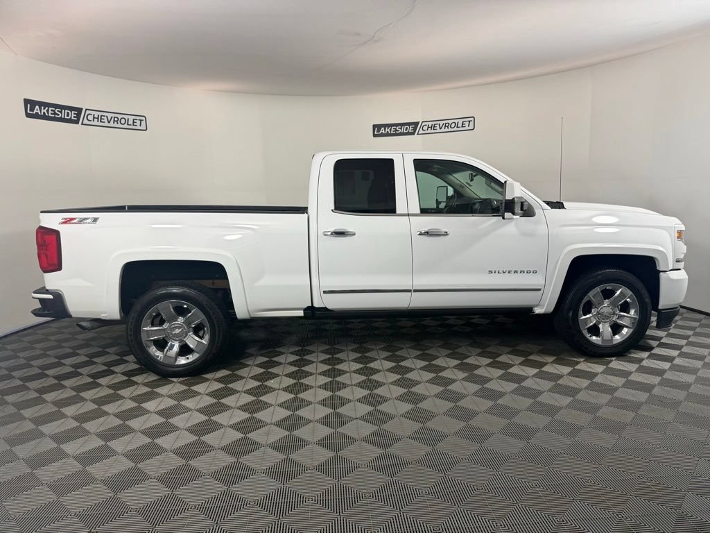 Used 2017 Chevrolet Silverado 1500 LTZ Z71 w/ LTZ Plus Package AWD/4WD image 7