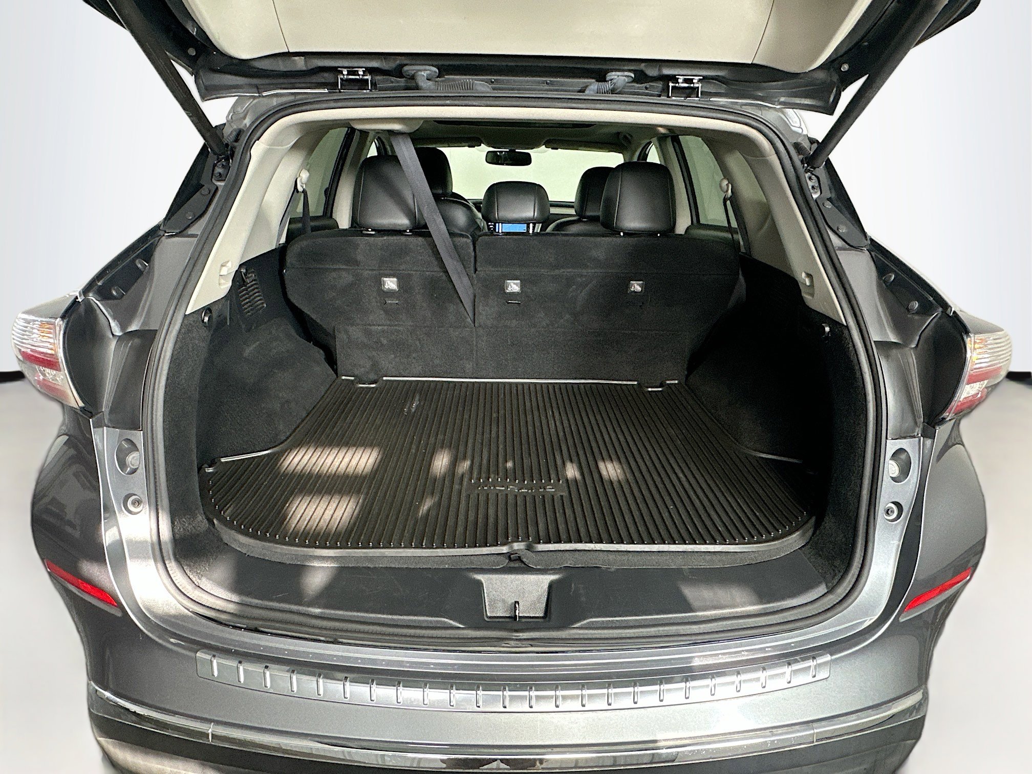 Used 2018 Nissan Murano Platinum w/ Cargo Package image 30