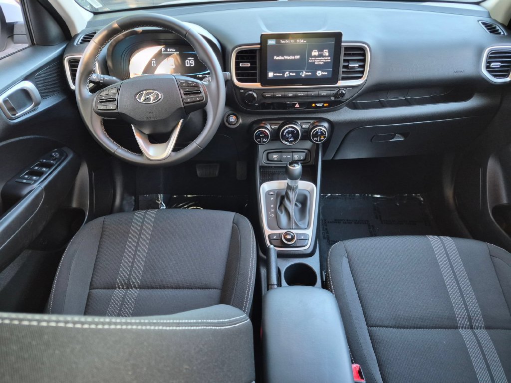 Used 2026 Hyundai Venue SEL FWD image 27