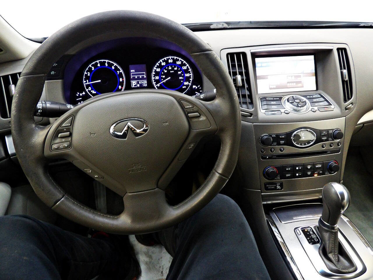 Used 2010 INFINITI G37 x Sedan AWD/4WD image 17