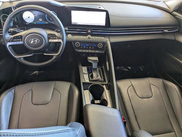 Used 2023 Hyundai Elantra Limited image 17
