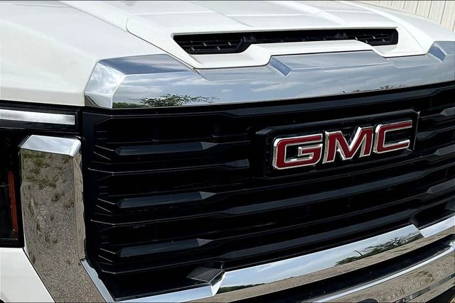 Used 2024 GMC Sierra 2500 Pro w/ Convenience Package AWD/4WD image 35