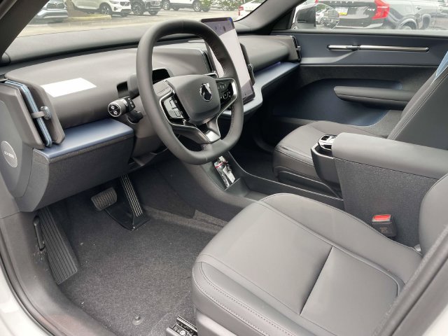 New 2026 Volvo EX30 Ultra w/ Protection Package Premier AWD/4WD image 13