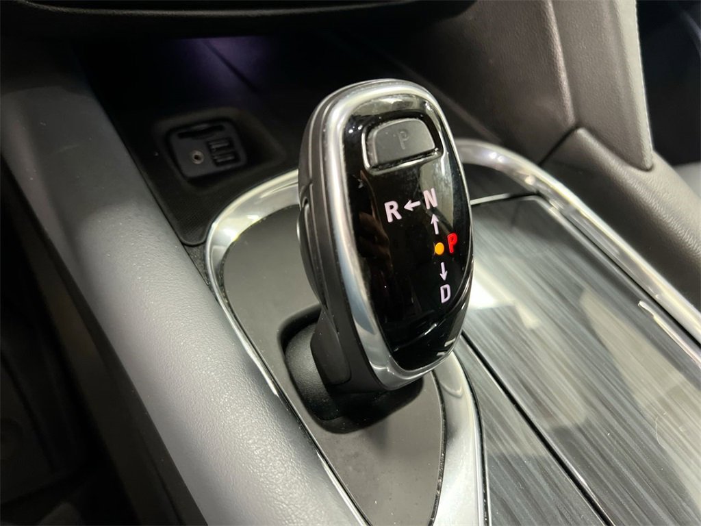 Used 2020 Buick Enclave Premium image 16