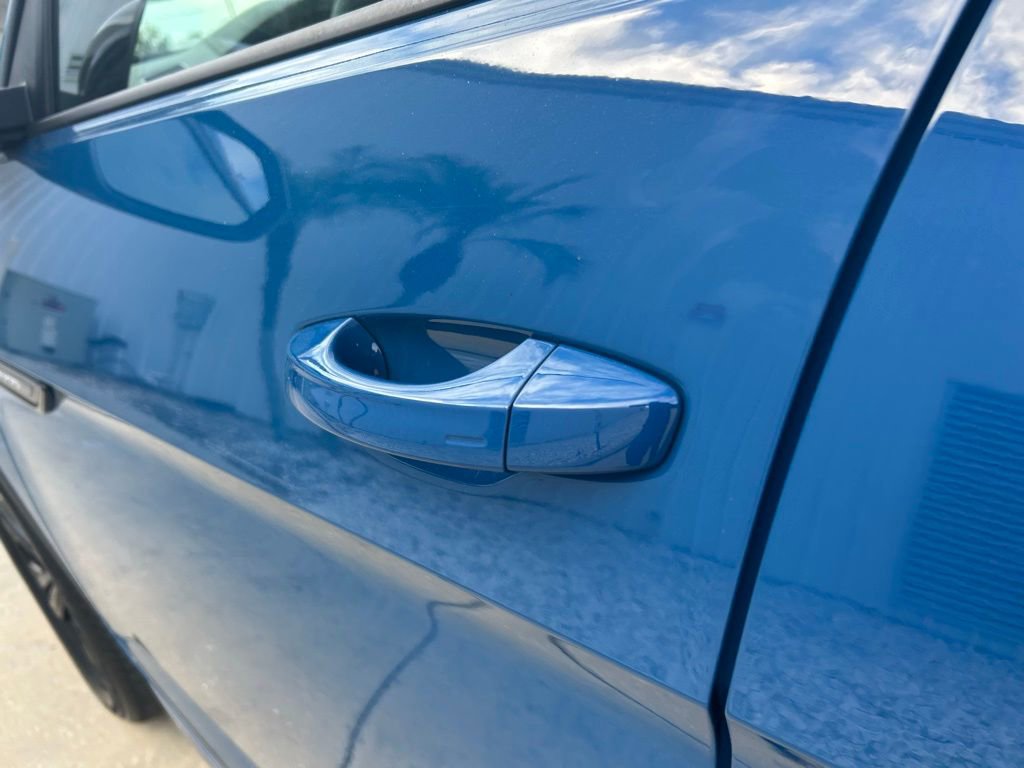 New 2026 Volkswagen Atlas Cross Sport SEL R-Line image 23