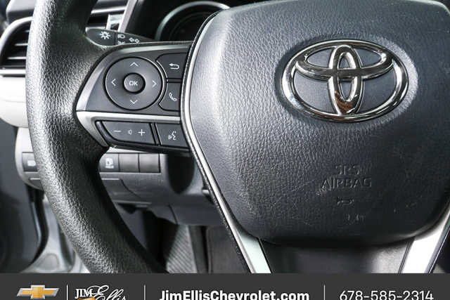 Used 2022 Toyota Camry LE FWD image 9