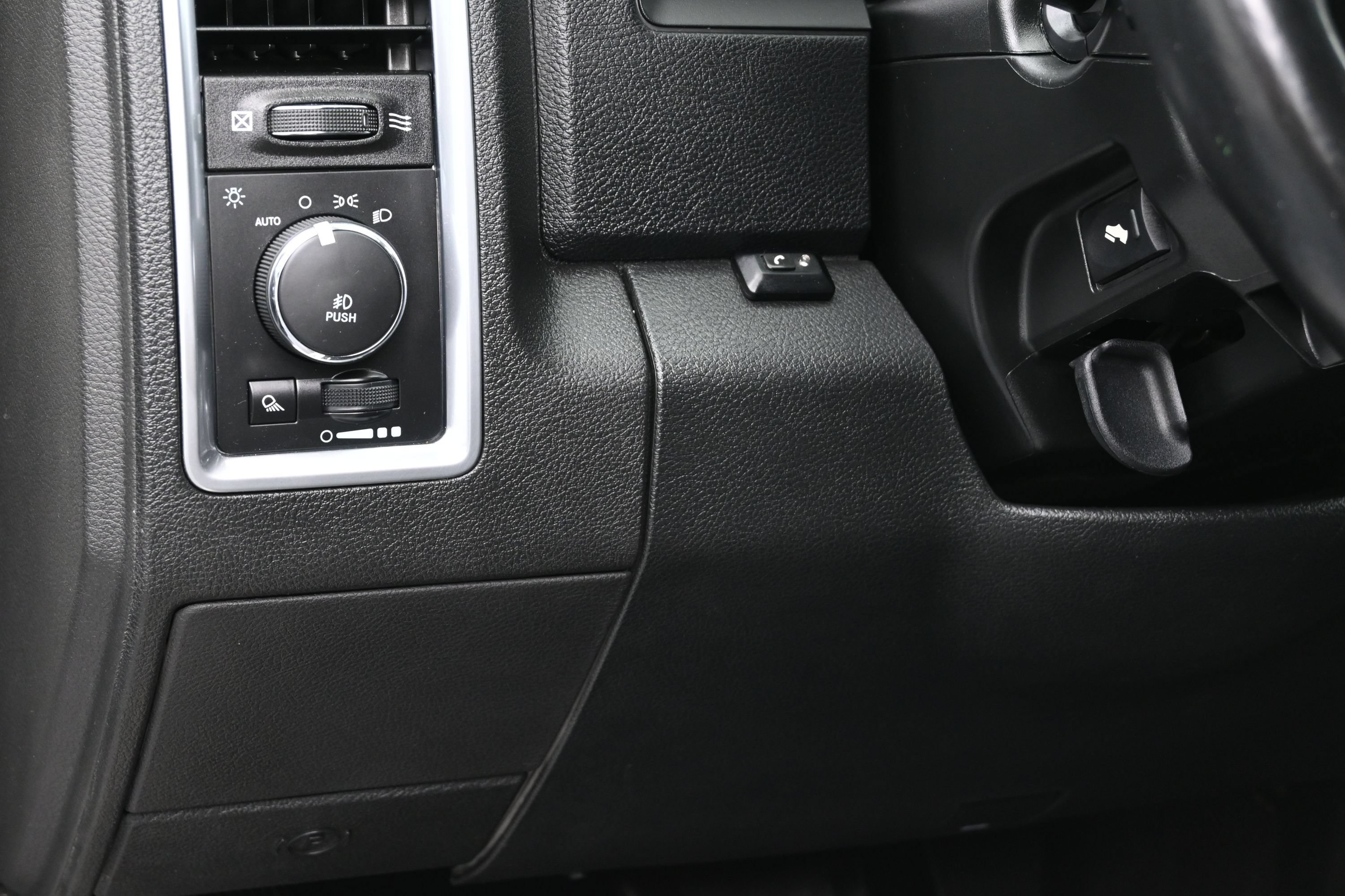 Used 2018 RAM 1500 Limited AWD/4WD image 23
