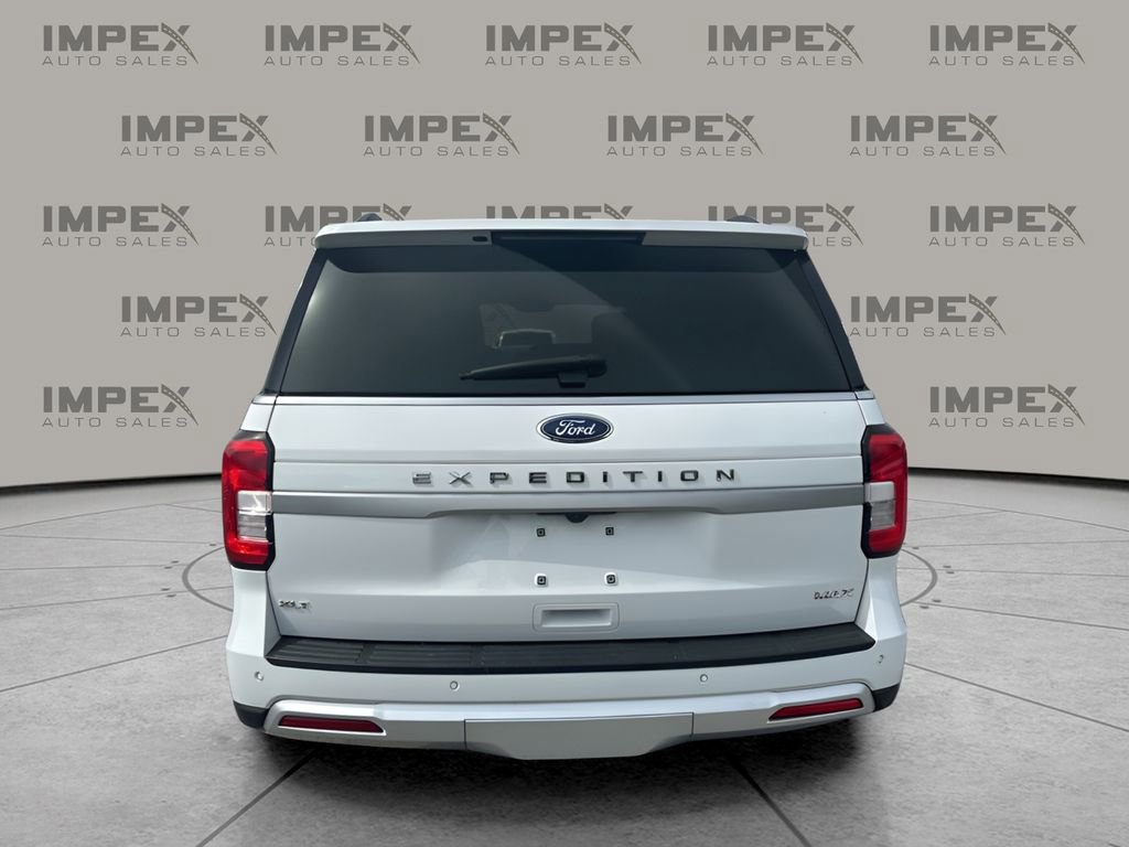 Used 2024 Ford Expedition Max XLT image 4