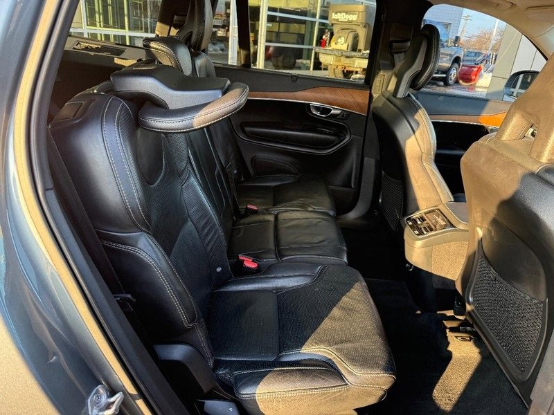 Used 2018 Volvo XC90 T6 Inscription w/ Convenience Package image 13