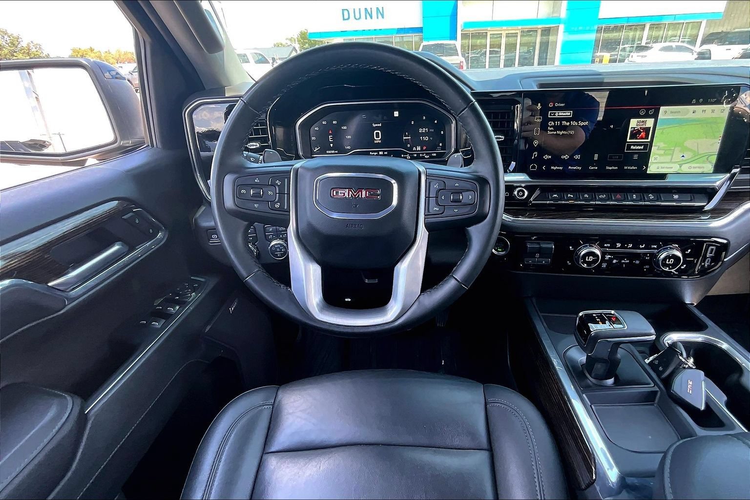 Used 2024 GMC Sierra 1500 Elevation w/ Elevation Premium Package AWD/4WD image 5