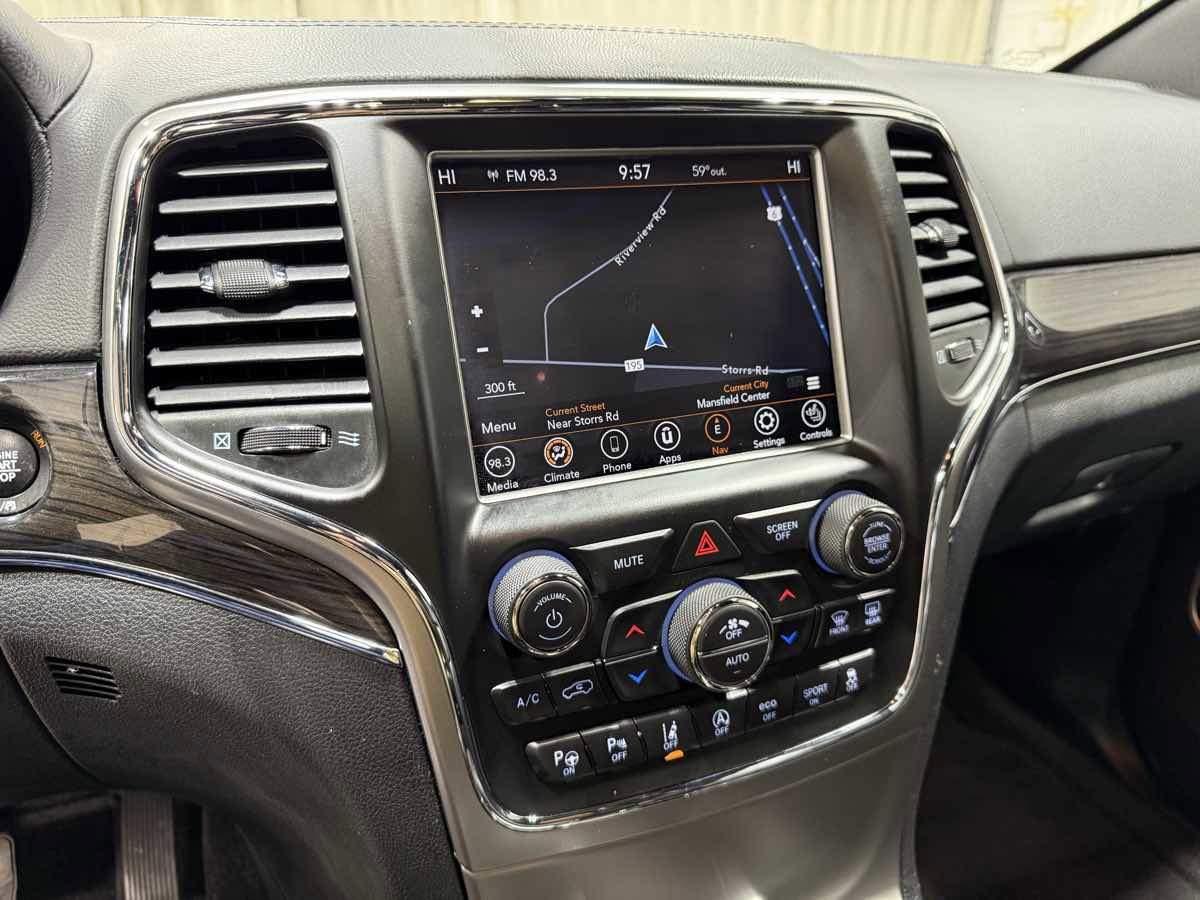 Used 2018 Jeep Grand Cherokee Overland image 13