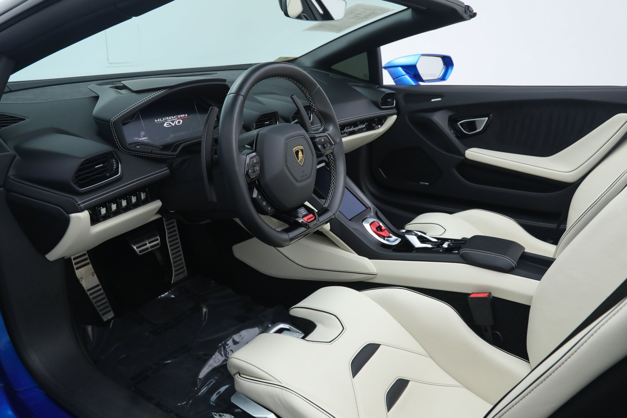 Used 2021 Lamborghini Huracan EVO RWD image 27