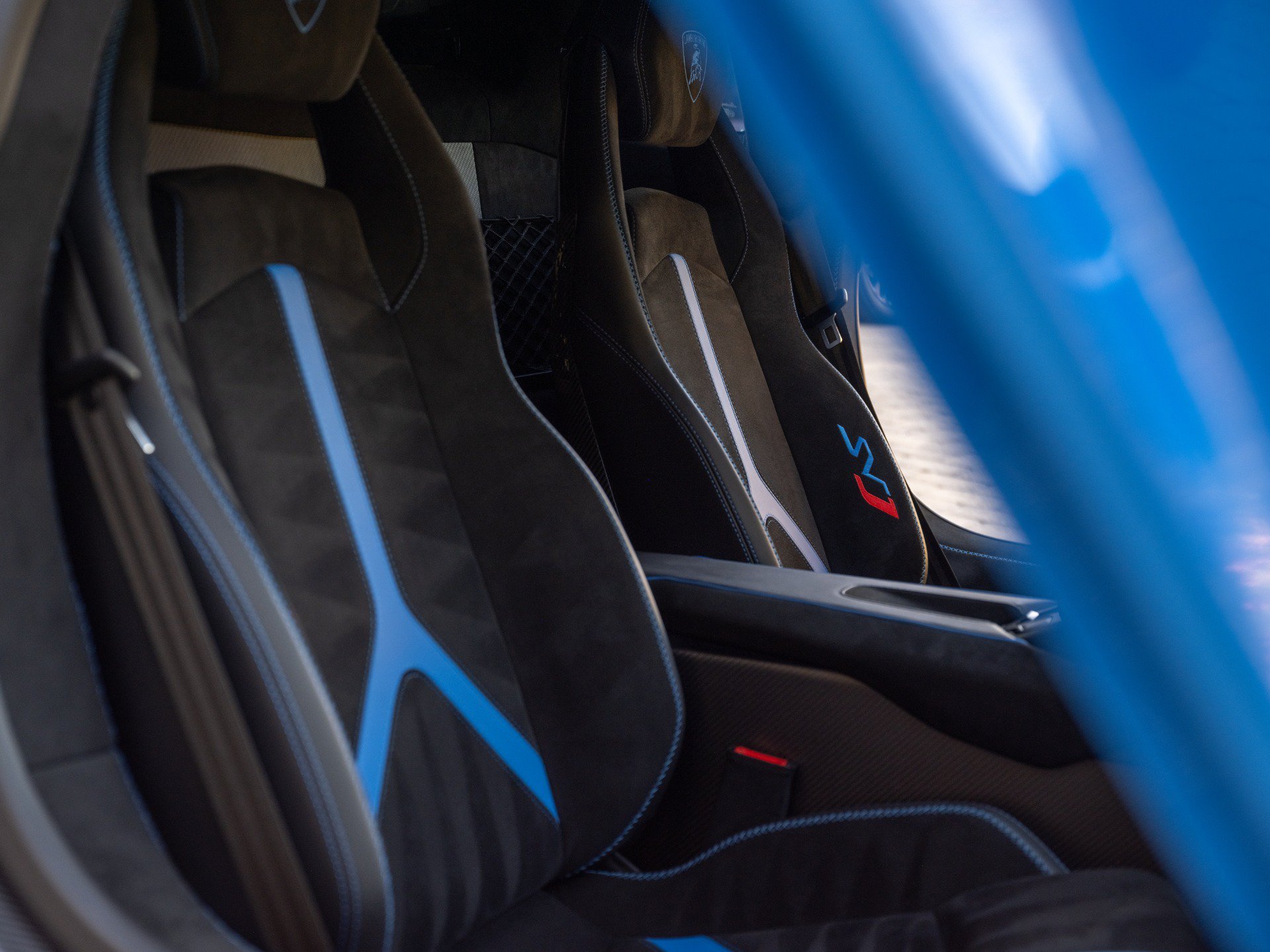 Used 2020 Lamborghini Aventador SVJ AWD/4WD image 42