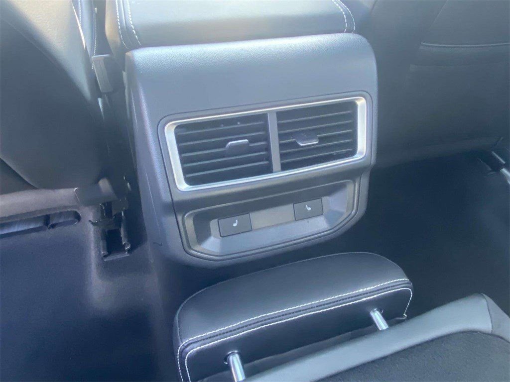 New 2024 Volkswagen Atlas Cross Sport SEL R-Line AWD/4WD image 22