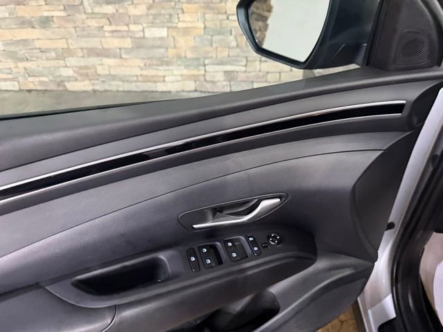 Used 2023 Hyundai Tucson SEL w/ Cargo Package AWD/4WD image 12
