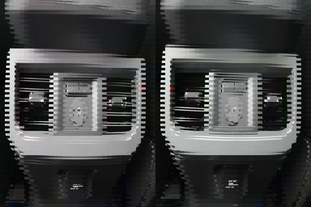 New 2026 Ford F250 Lariat image 14