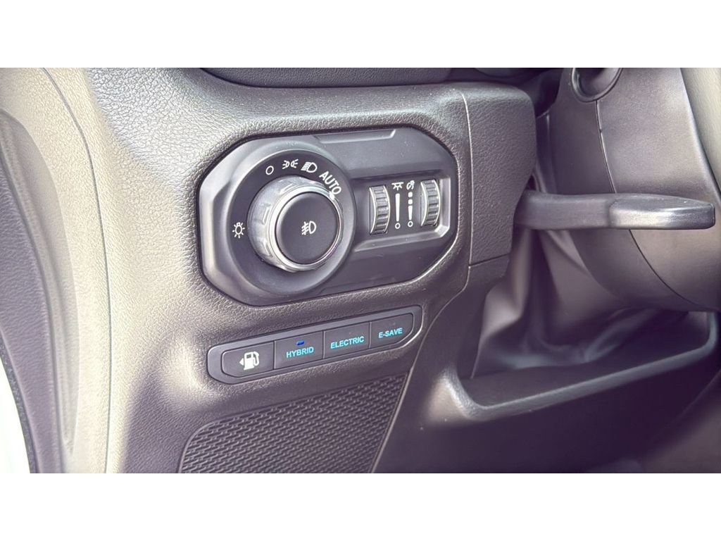 Used 2022 Jeep Wrangler Unlimited Rubicon 4xe image 11