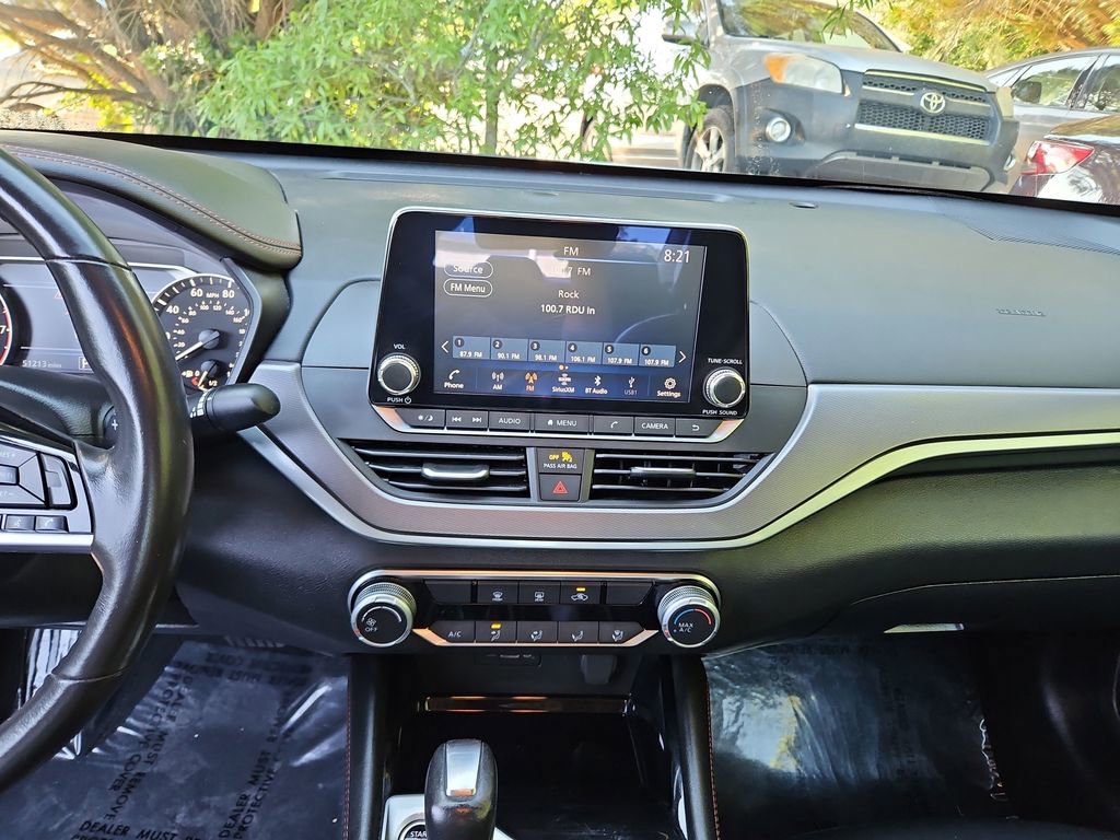 Used 2024 Nissan Altima 2.5 SR FWD image 16