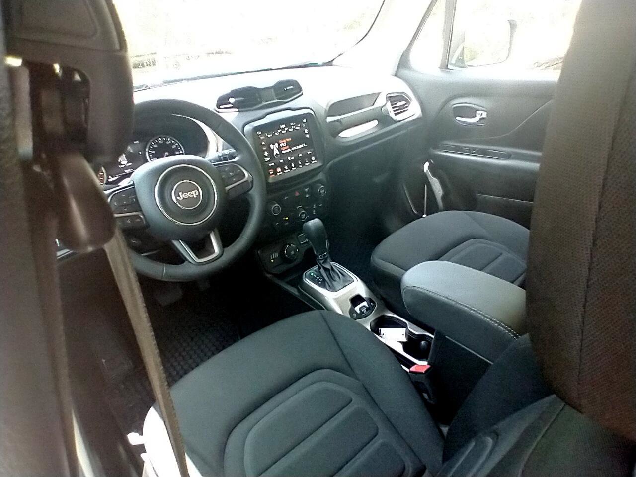 Used 2022 Jeep Renegade Latitude w/ Convenience Group image 16