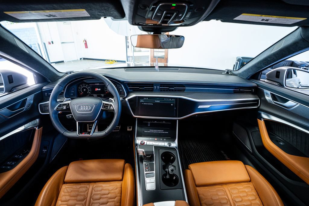 Used 2024 Audi RS 6 performance image 58